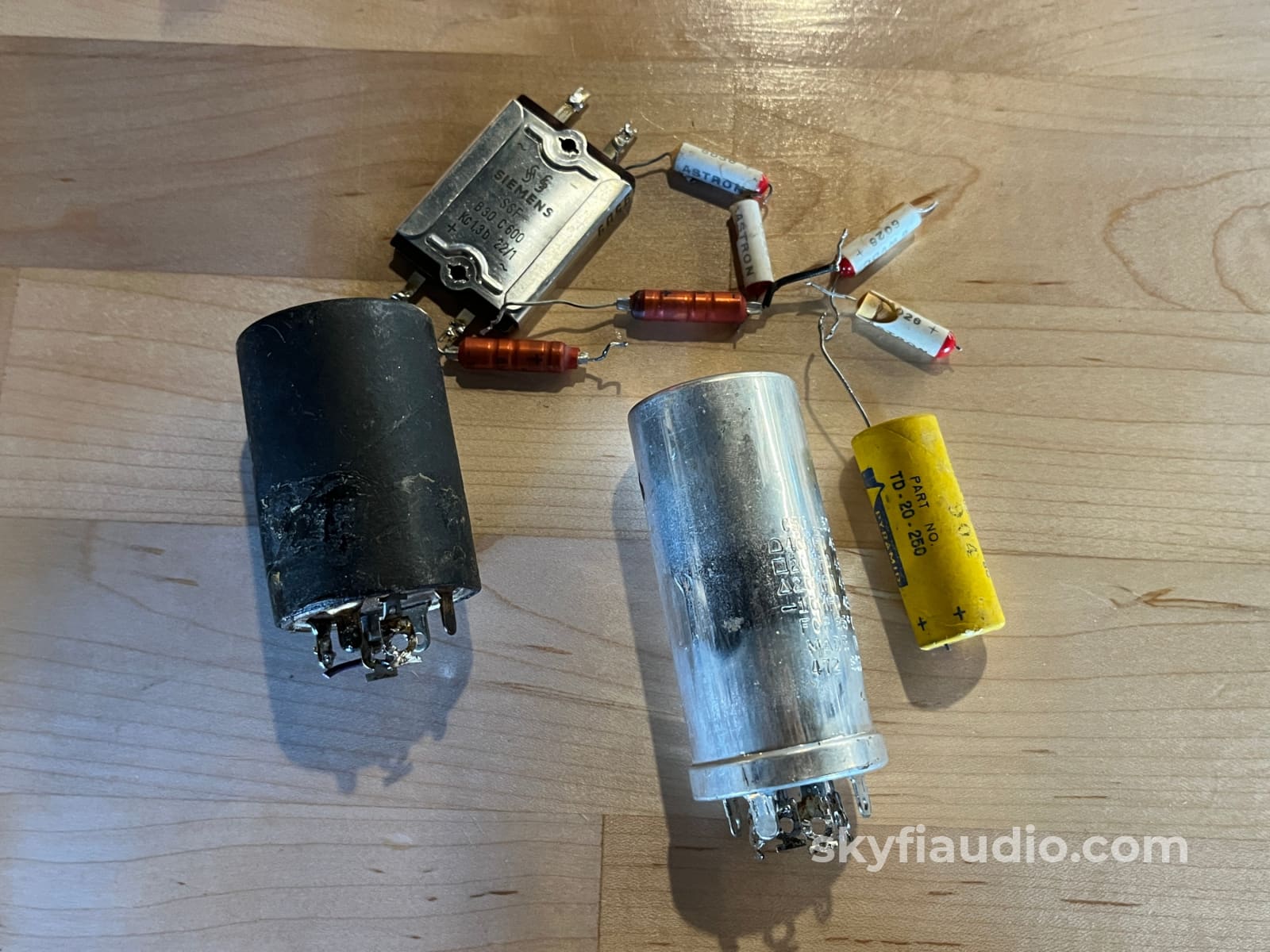 Fisher X-202 Stereo Master Control Amplifier (Integrated Amp) w/ Premium Vintage Tubes - Serviced Integrated Amplifier