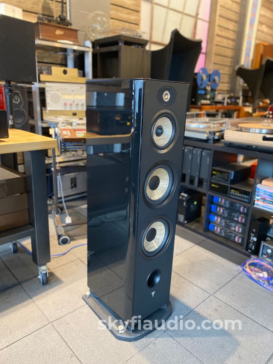 Focal Aria 948 Gloss Black Speakers - Impressive Bass Response