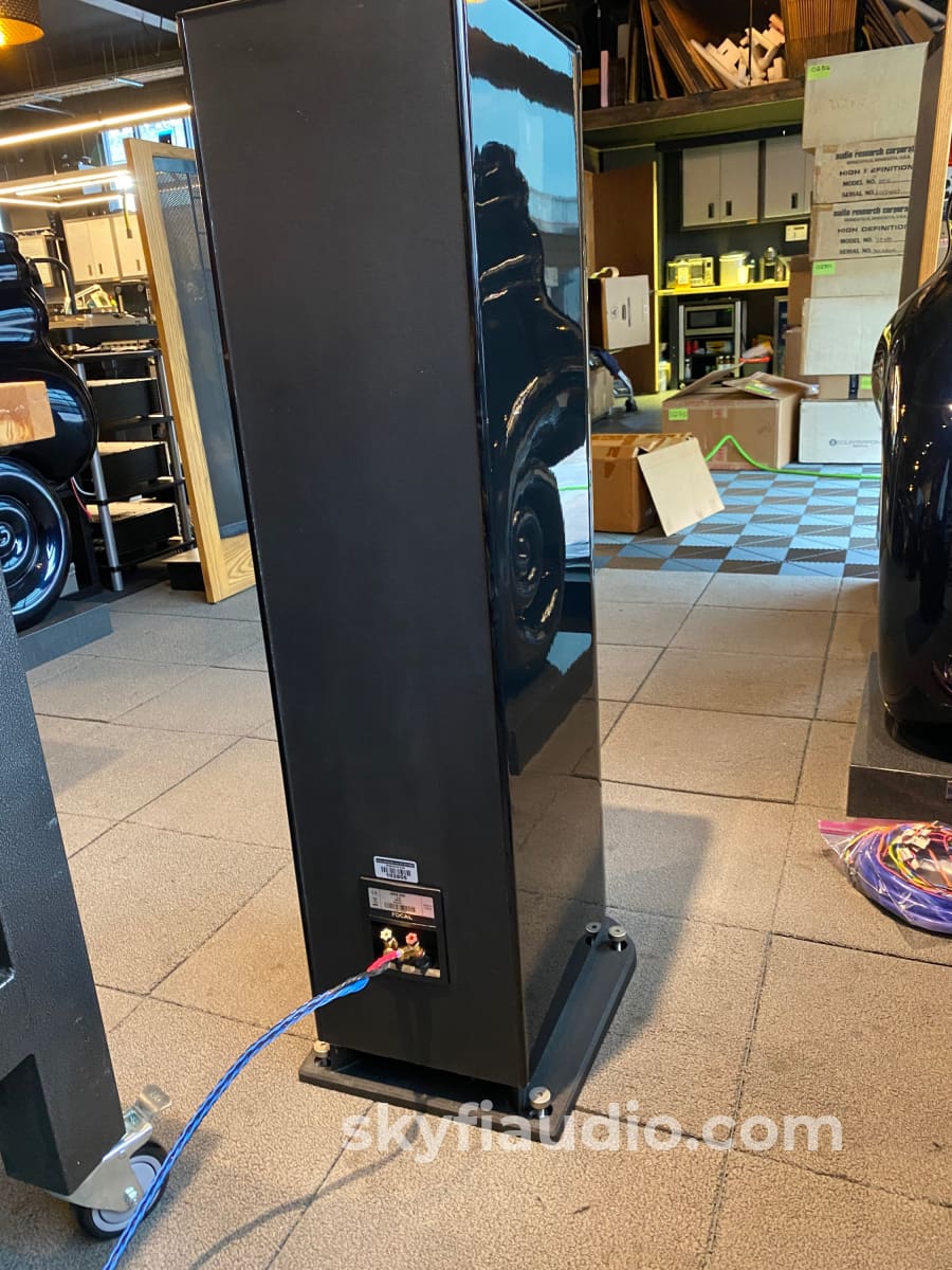 Focal Aria 948 Gloss Black Speakers - Impressive Bass Response