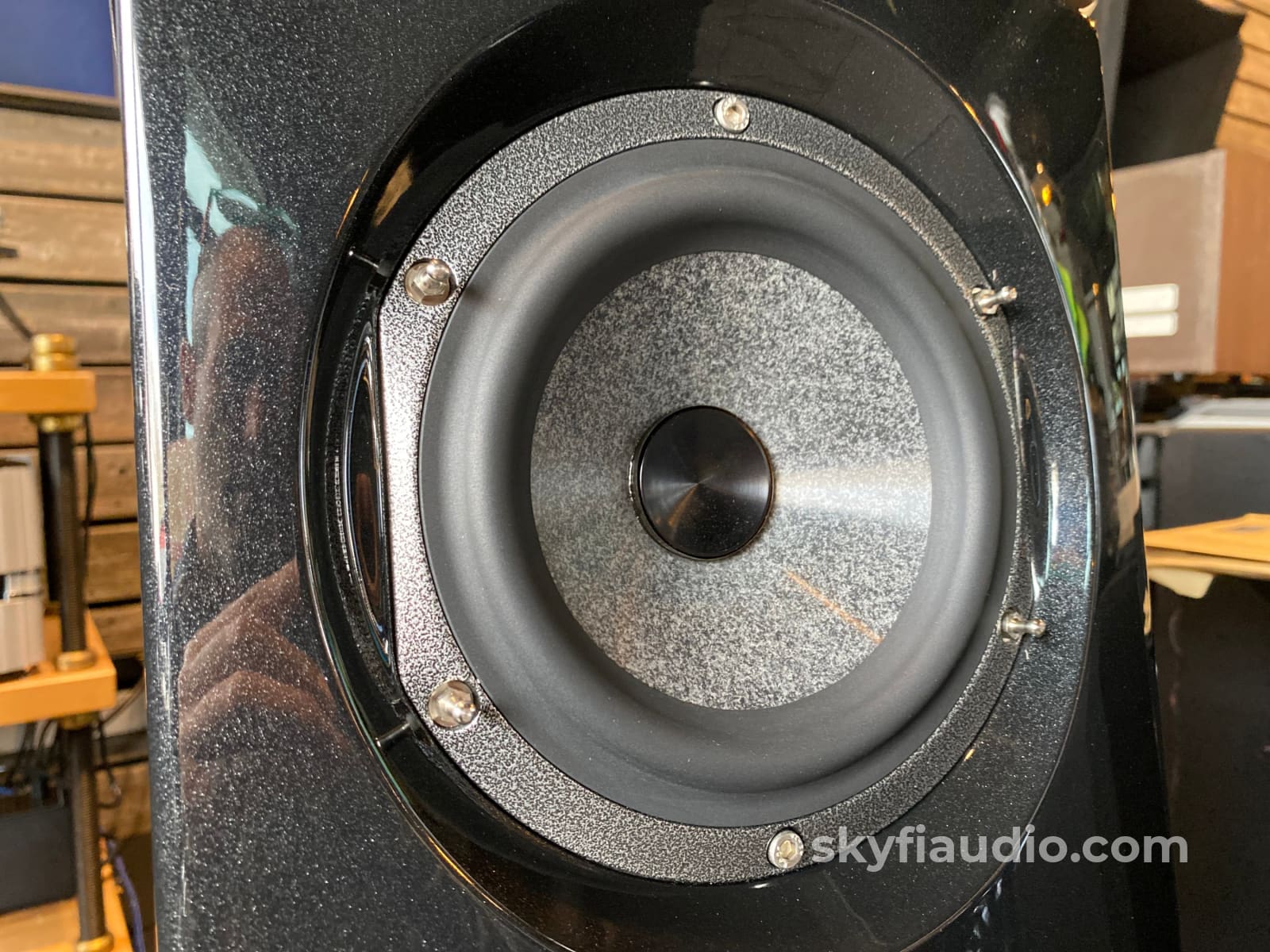 Focal Diablo Utopia Iii Speakers - As New And Complete With Stands $25K Msrp