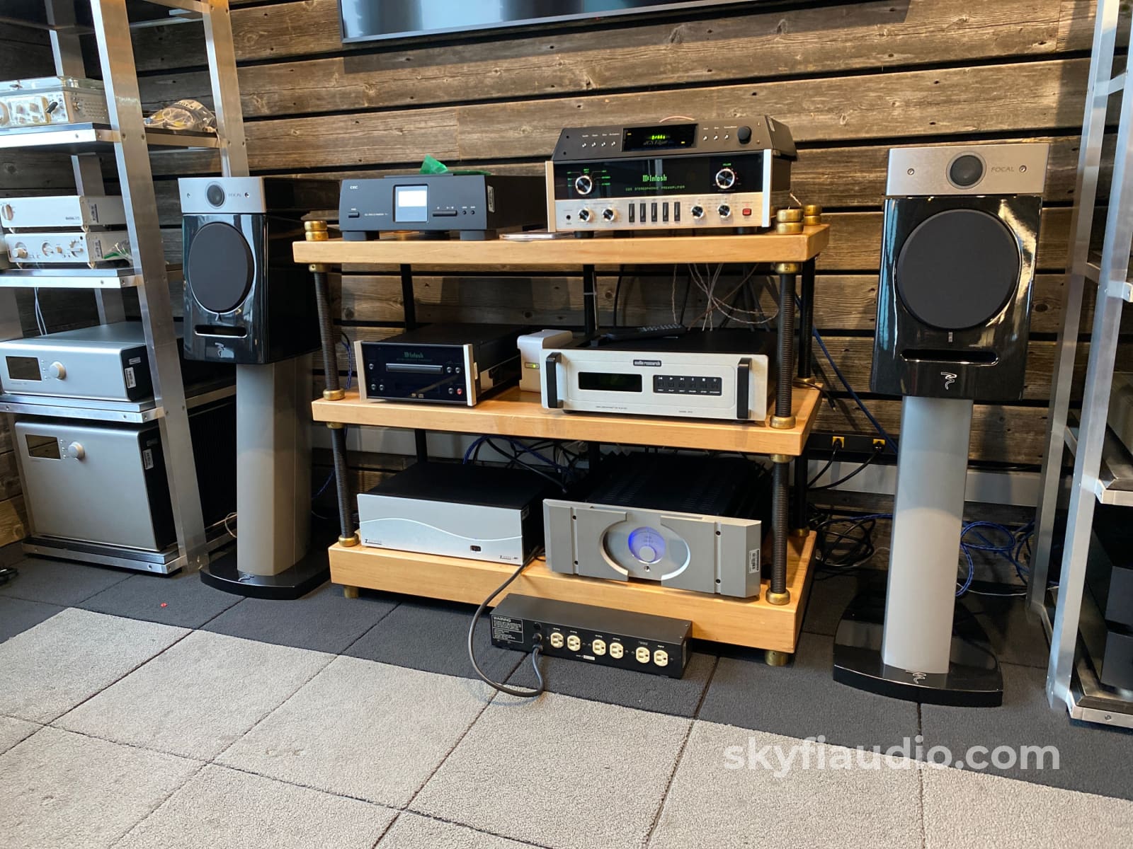 Focal Diablo Utopia Iii Speakers - As New And Complete With Stands