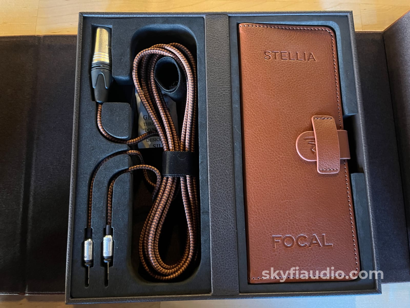 Focal Stellia Headphones - w/ Box and Accessories Headphones