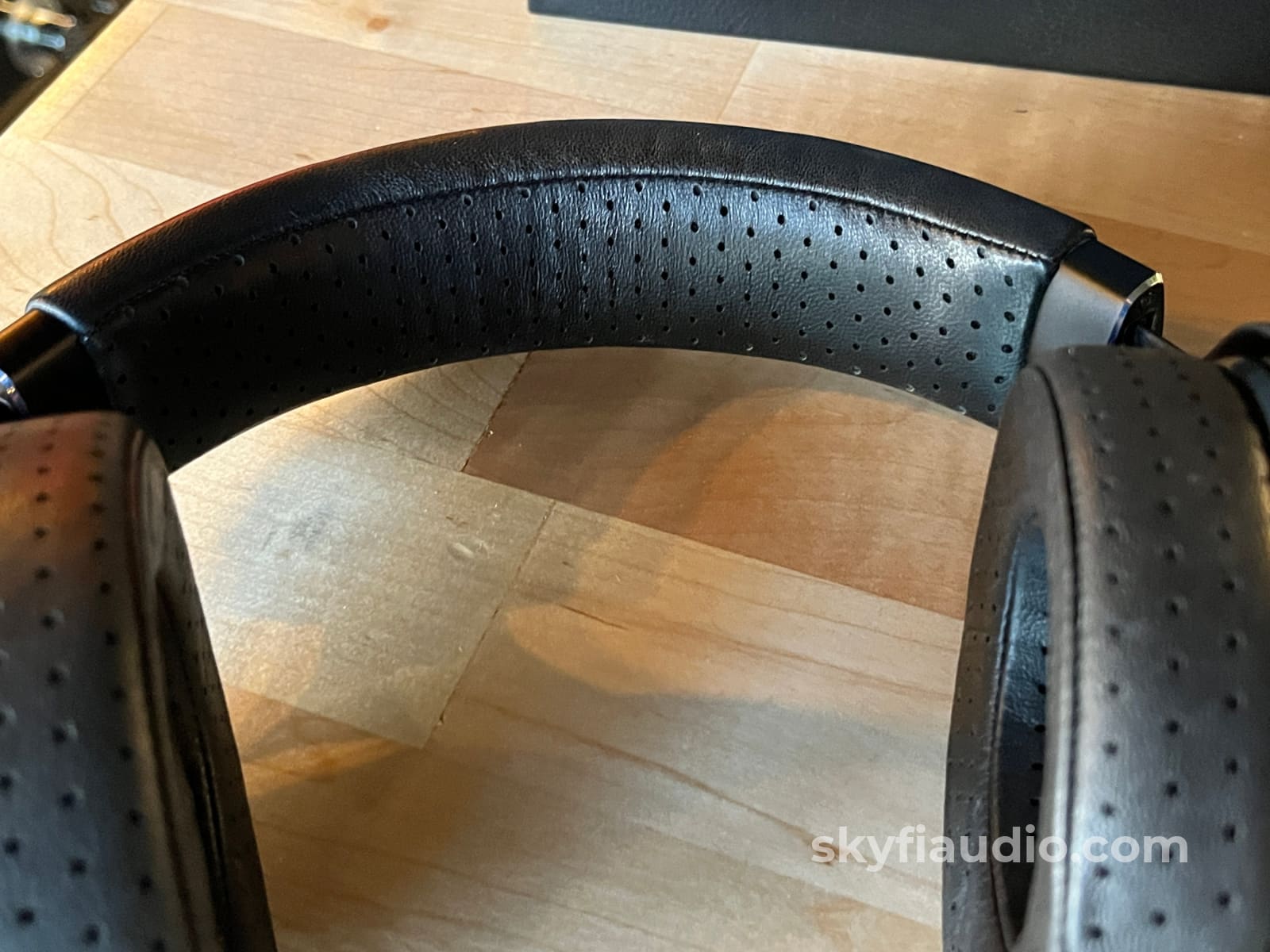 Focal Utopia Headphones - Beryllium Drivers - Complete Headphones