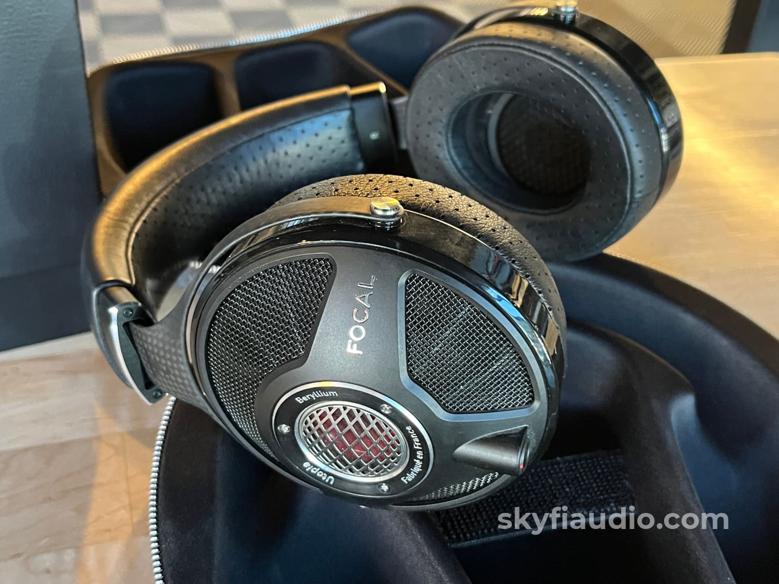 Focal Utopia Headphones - Beryllium Drivers - Complete Headphones