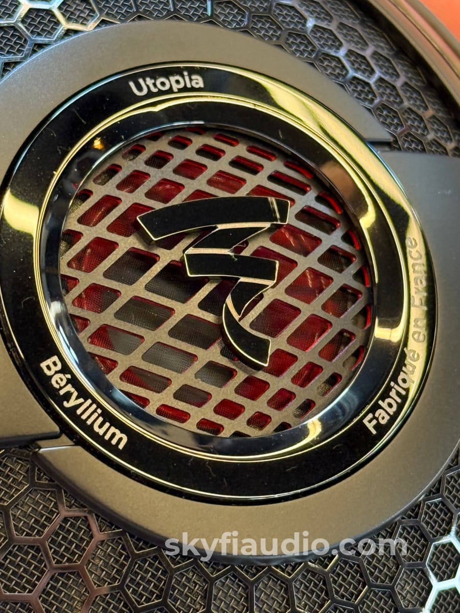 Focal Utopia Headphones - Beryllium Drivers - W/ Case Headphones