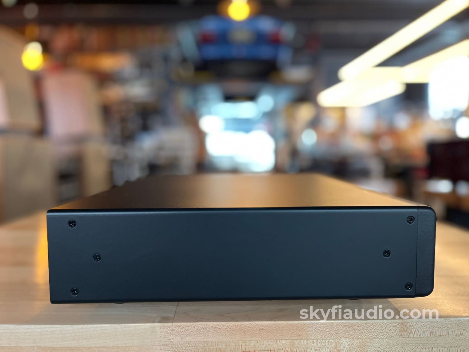 Furman Elite-15 PFi Power Conditioner - 13 Outlet Power Conditioner