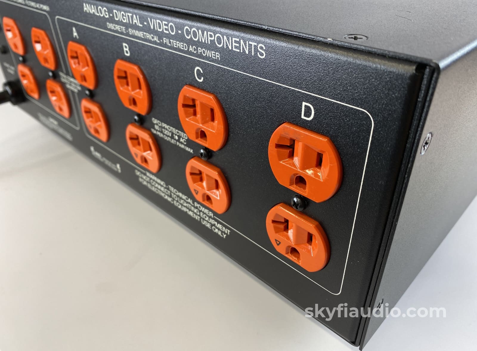 Furman It-Reference Discrete Symmetrical Balanced Ac Line Conditioner Power