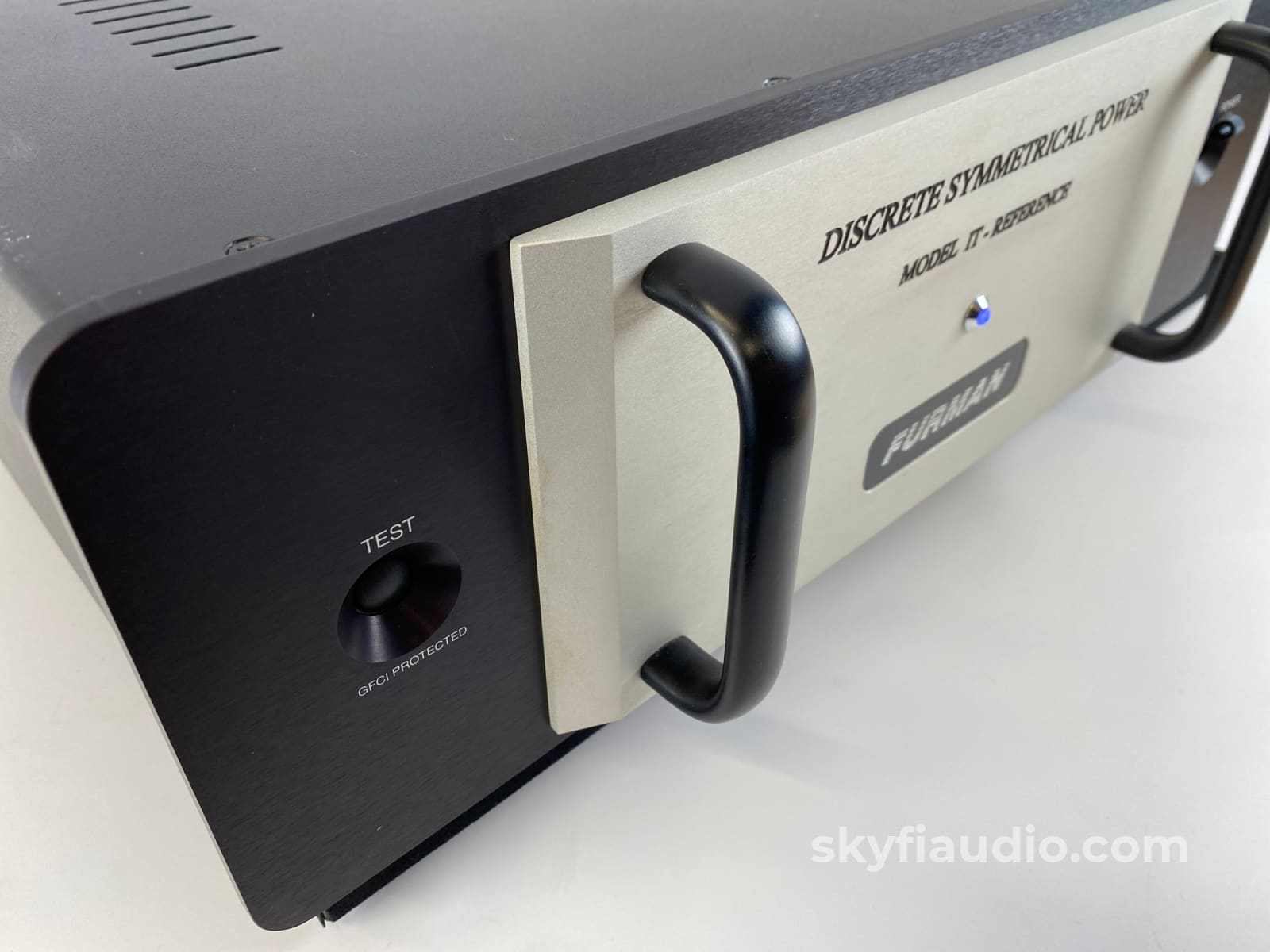Furman It-Reference Discrete Symmetrical Balanced Ac Line Conditioner Power