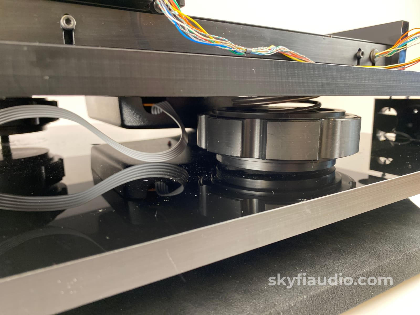 Goldmund Studietto Tangential Turntable With Grado Cartridge