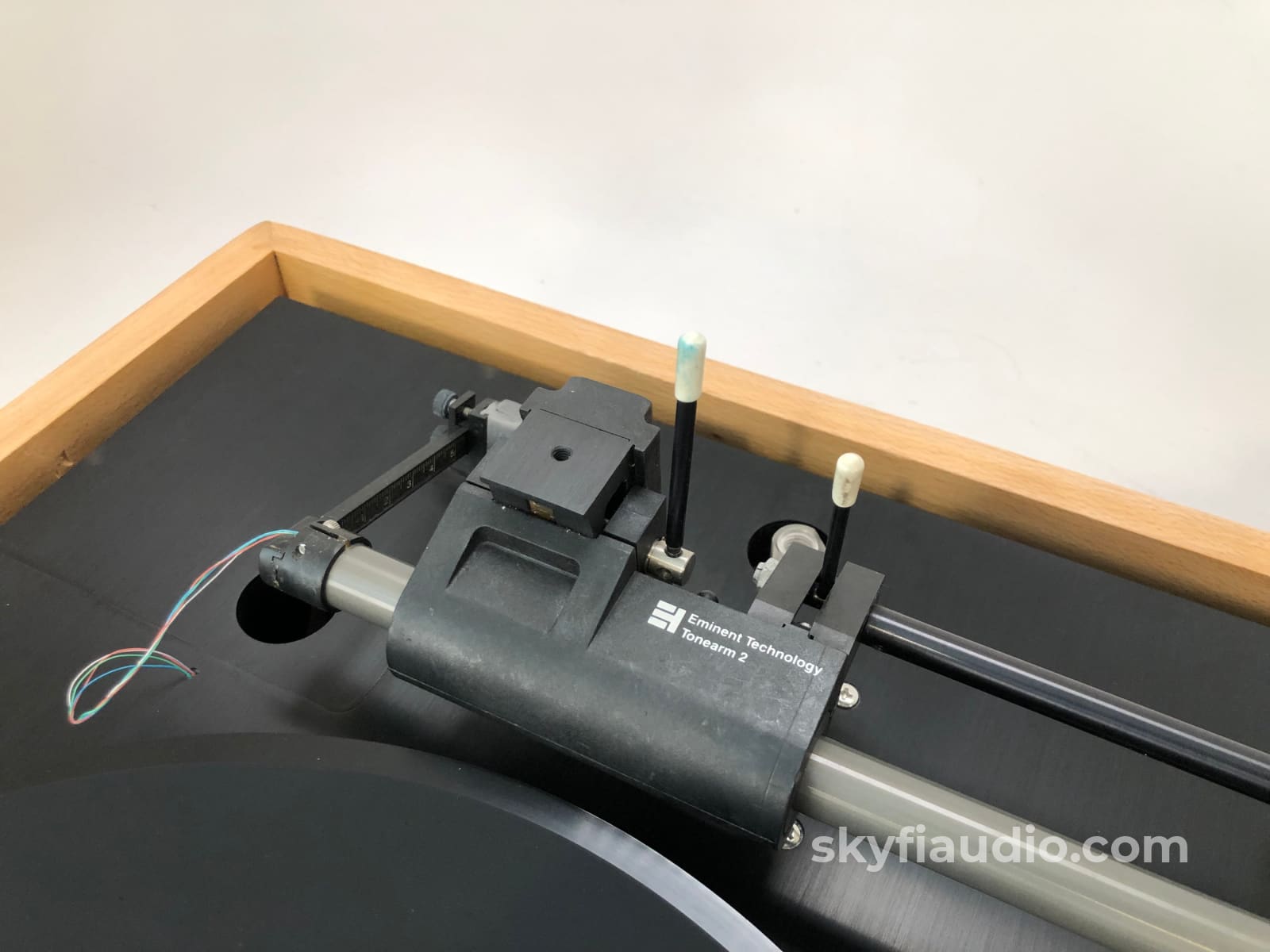 Goldmund Studio Turntable With Eminent Technologies Linear Air Bearing Arm And Grado Cartridge
