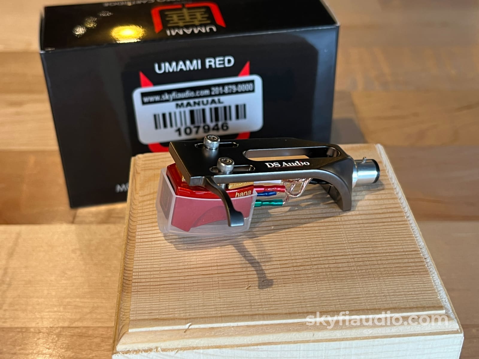 Hana Umami Red W/ DS Audio HS-001 Headshell- Calibrated for 1200G/GME - Phono Cartridge