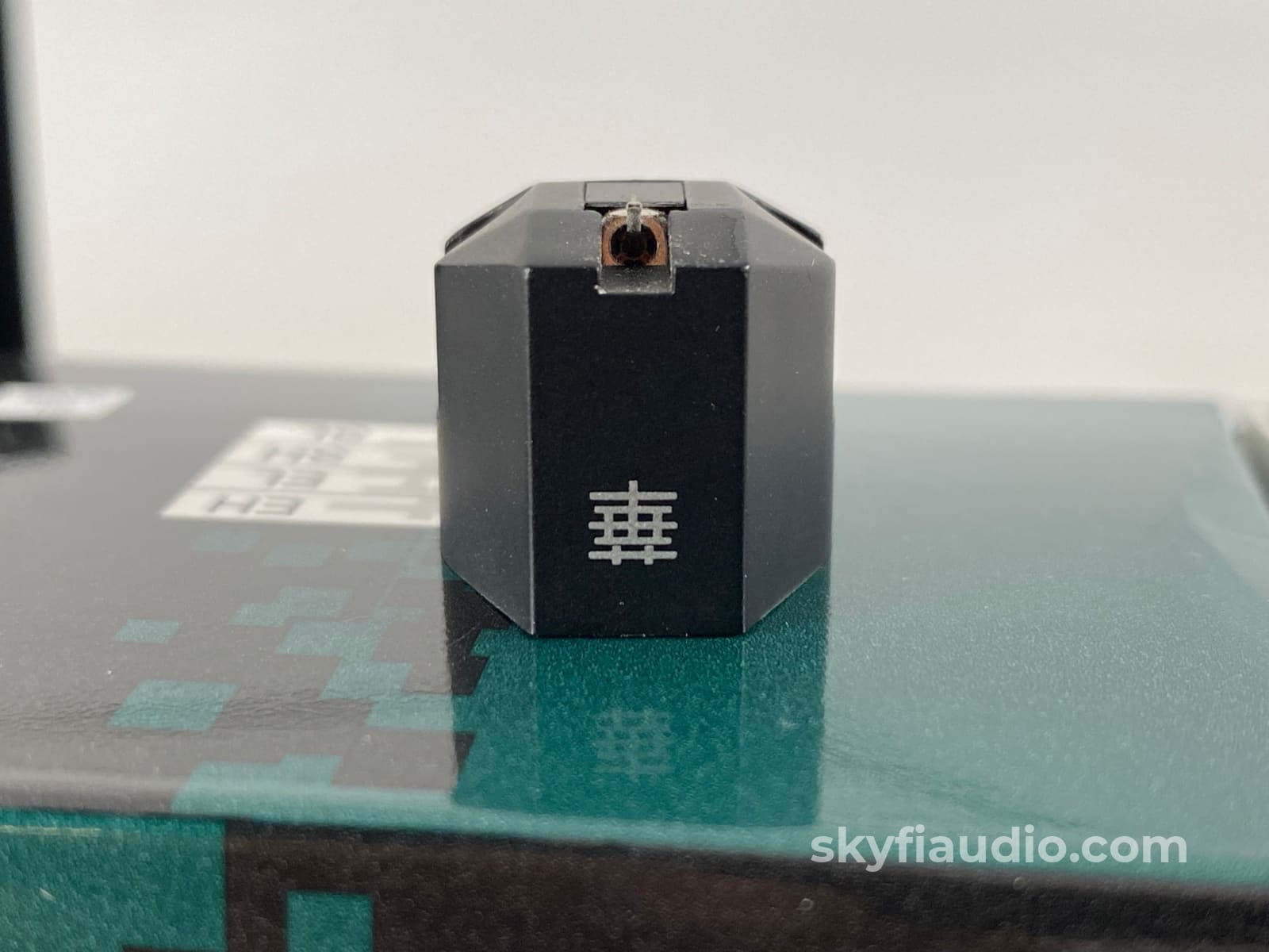 Hanna Sl Low Output Mc (Moving-Coil) Phono Cartridge With Shibata Diamond Stylus