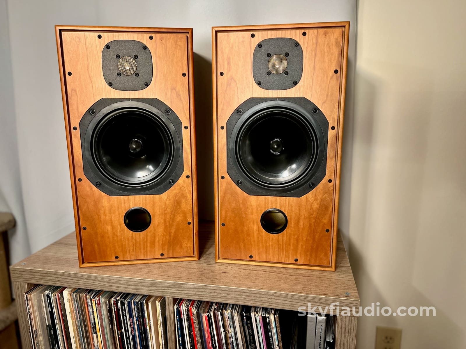 Harbeth Hl Compact 7Es-2 Speakers In A Gorgeous Cherry Finish