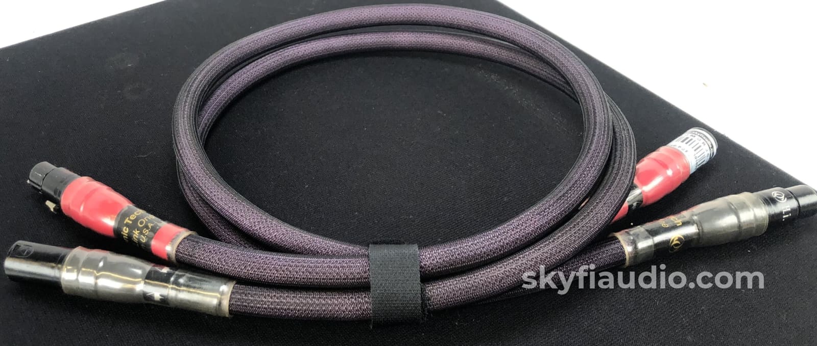 Harmonic Technology - Magic Link One Xlr Interconnects 5 Cables