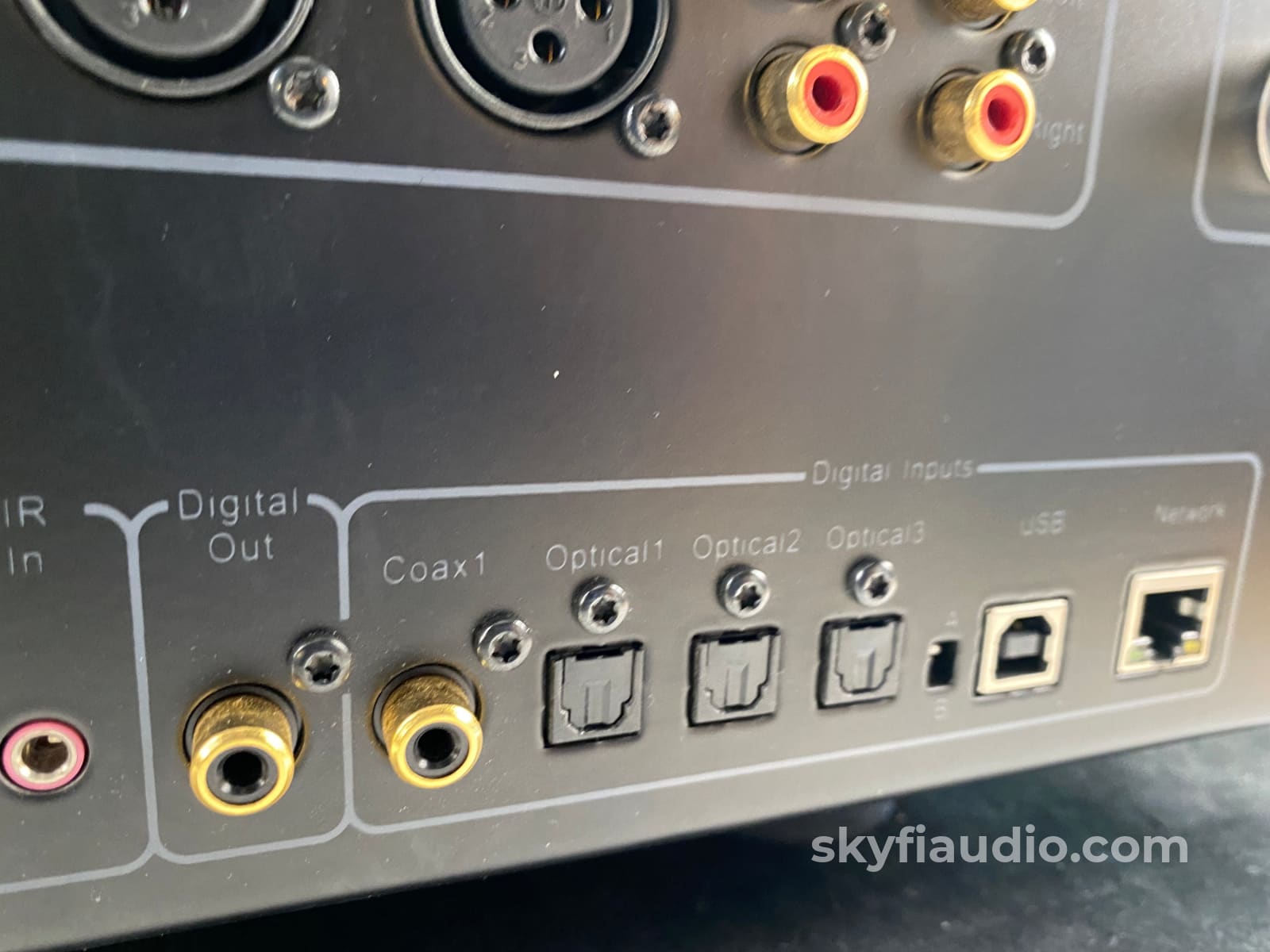 Hegel H360 Integrated Amplifier 250W! With Dac! (Airplay Dsd Steaming)