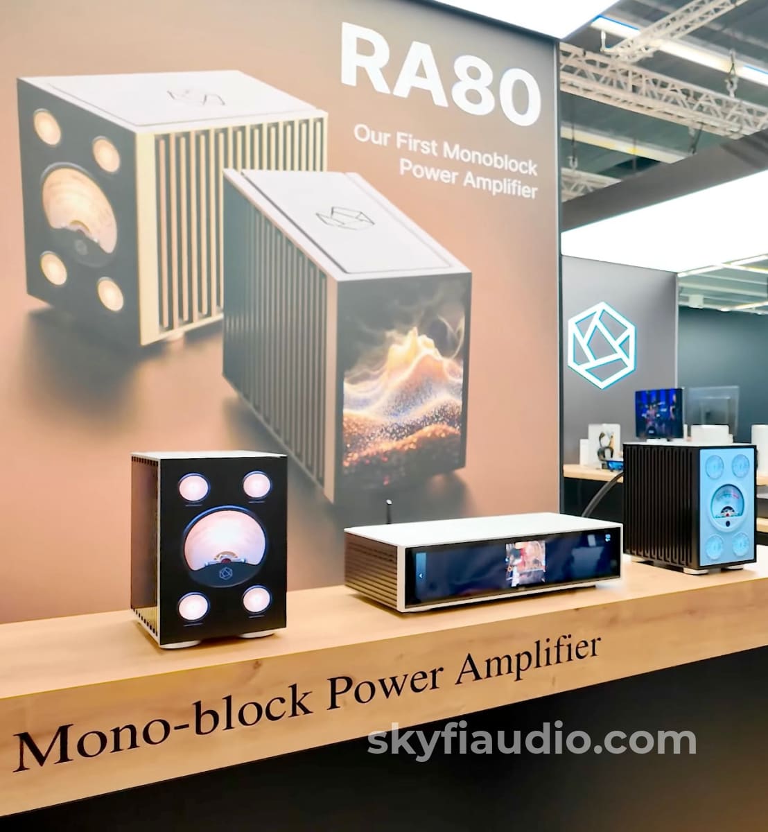 HiFi Rose RA80 Monoblock Amplifier w/ 2,000 Watts and OLED Touchscreen Display - New Release - Amplifier