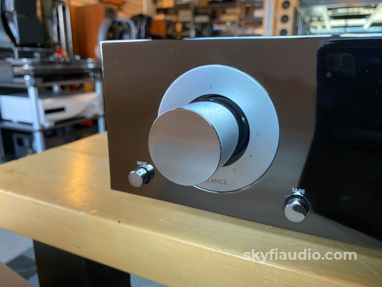 Hovland Hp-100 Tube Analogue Preamp - Stunning Inside And Out! Preamplifier