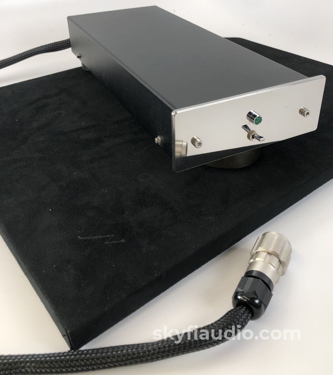 Jadis Jd1 Drive Cd Transport In Rare Rosewood - Like New In Box + Digital