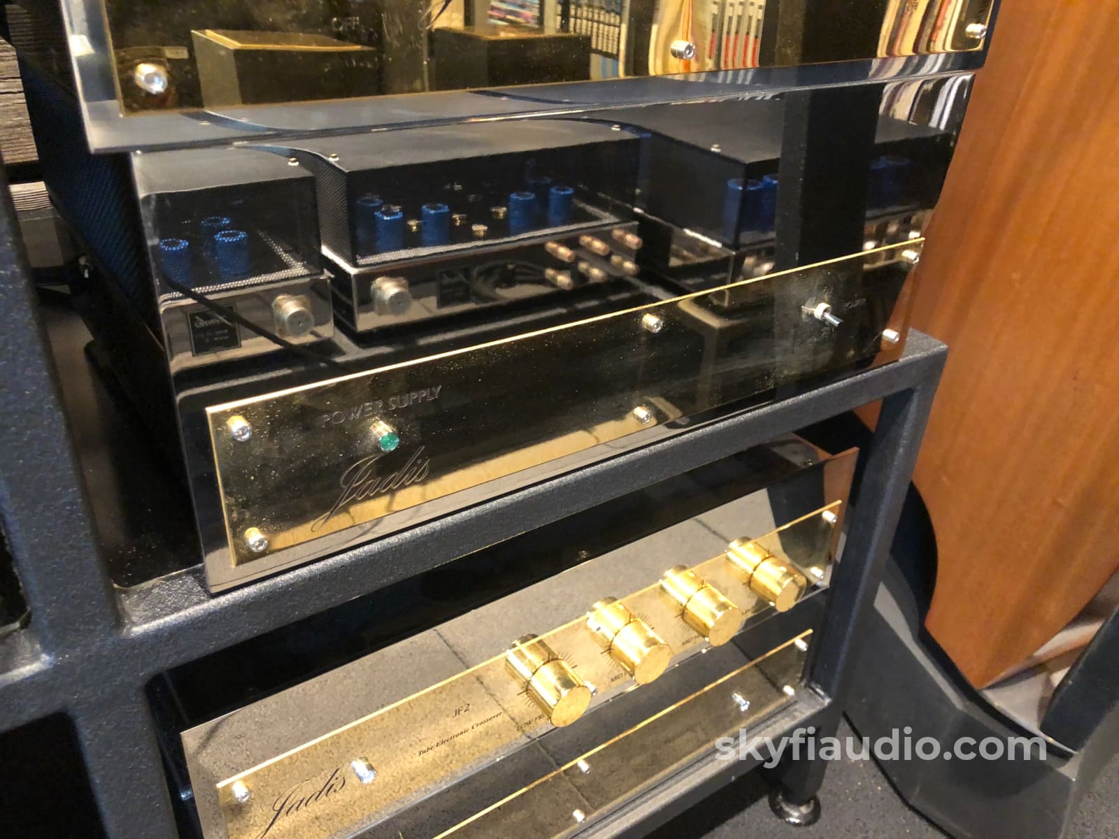 Jadis Jp200S Four Chassis Tube Preamp - All Balanced Like New Ultra Rare Preamplifier