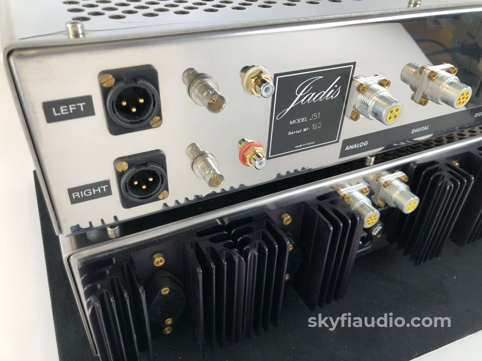 Jadis Js1 Mkii Dual Chassis Dac - Demo Unit And Like New Cd + Digital