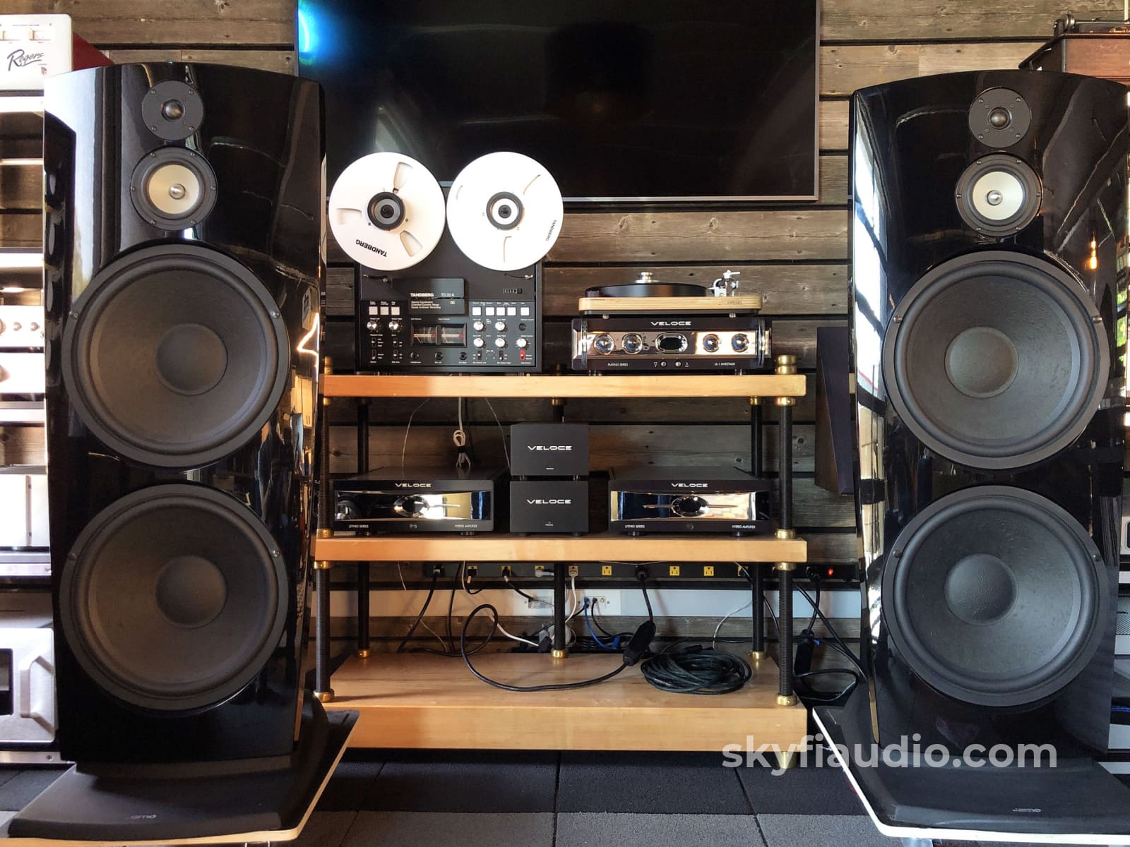 Jamo R909 Reference Speakers In Gloss Black - Made Denmark Open Baffle Design With Dual 15 Woofers