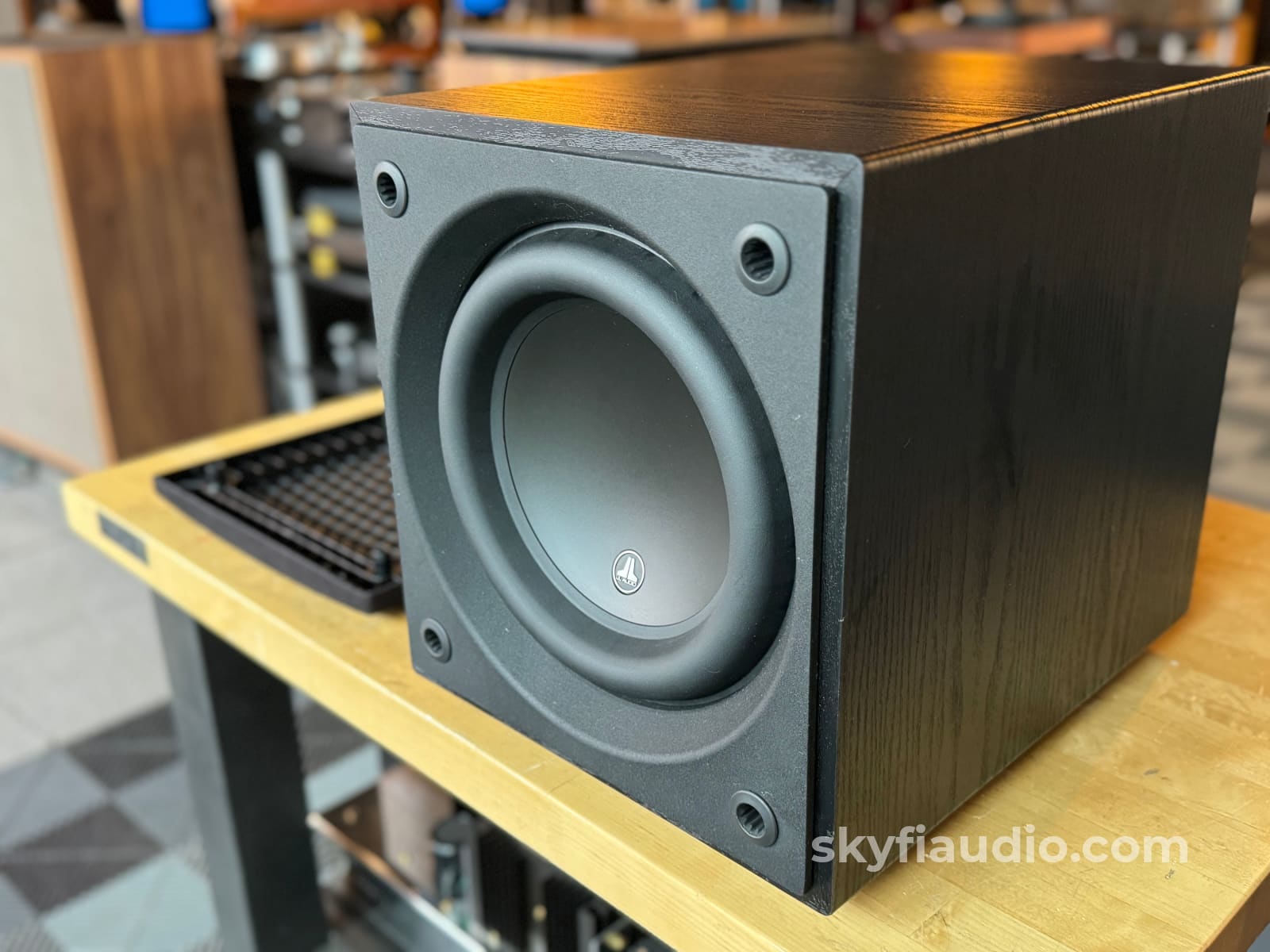 Jl Audio Dominion D110 - 10’ Powered Subwoofer Speakers