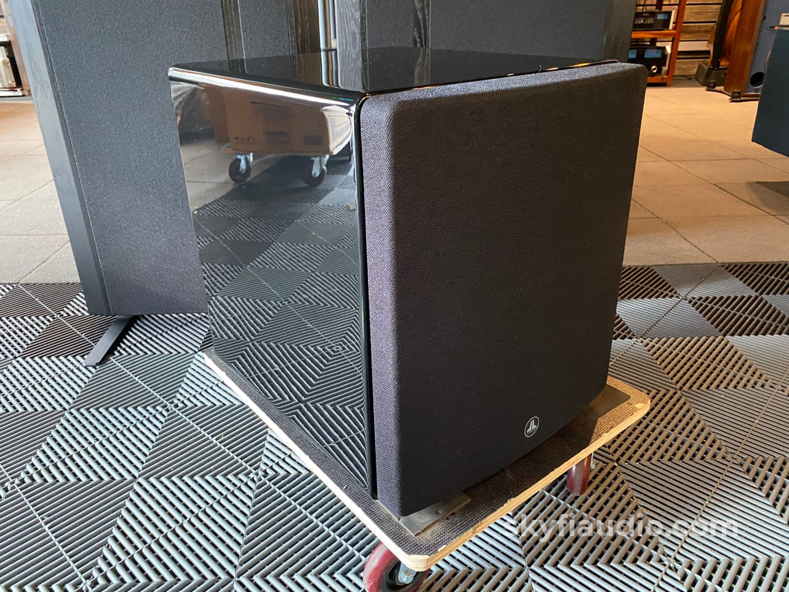 Jl Audio - Fathom F113V2-Gloss 13.5-Inch Powered Subwoofer In A Black Gloss Finish Speakers