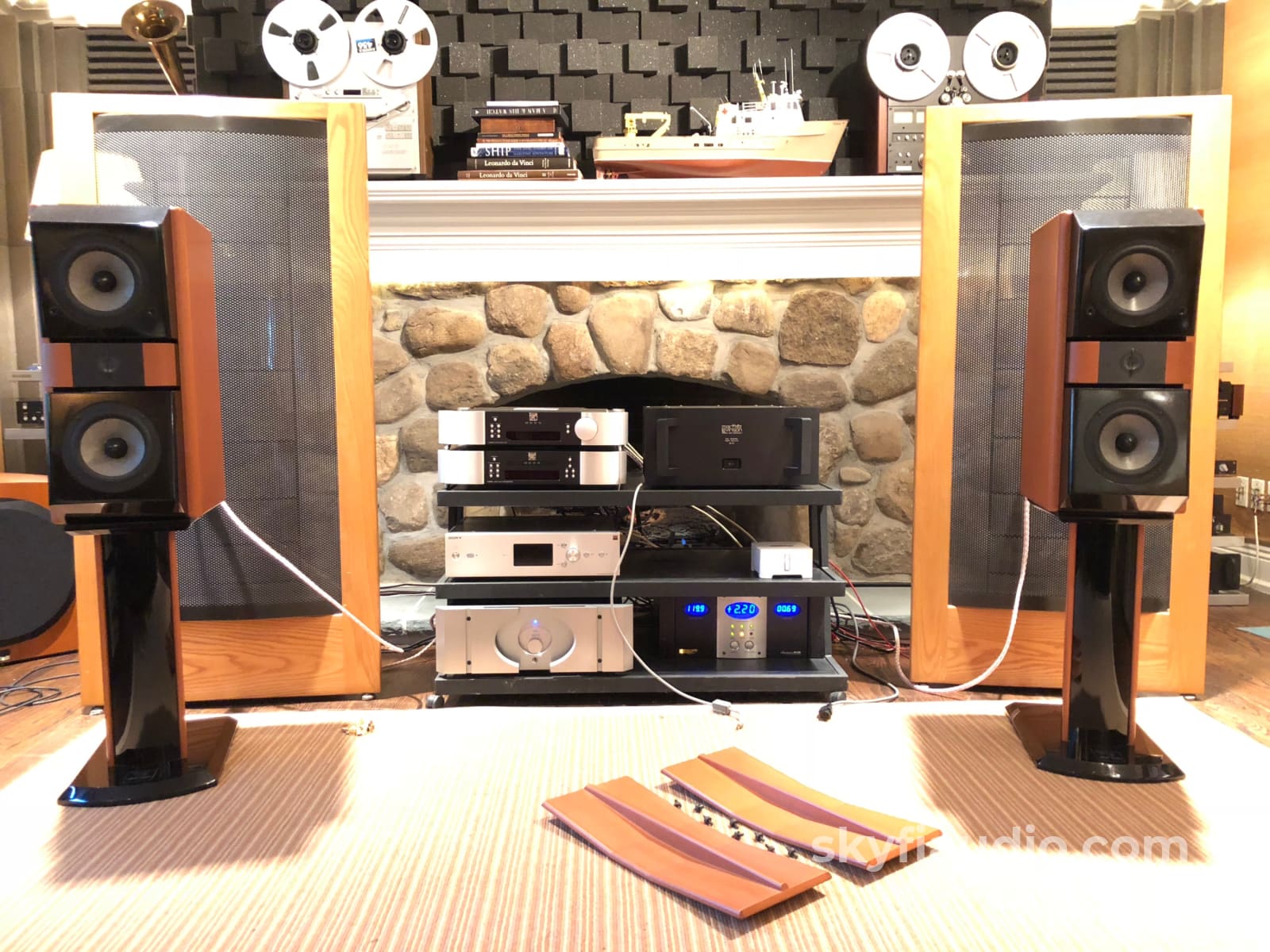 Jm Lab (Focal Audio) Mini Utopia Speakers With Stands