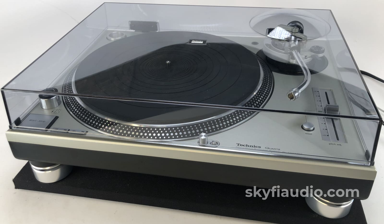 Kab Electro-Acoustics / Technics Sl-1200Mk5 Audiophile Standard Turntable - Direct Drive And Highly