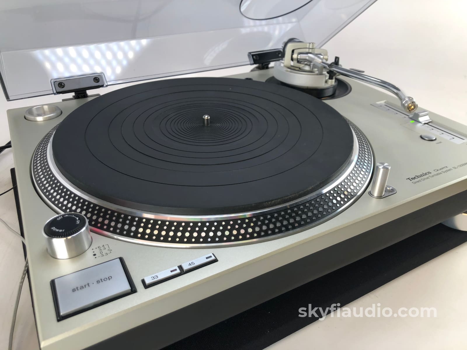 Kab Electro-Acoustics / Technics Sl-1200Mk5 Audiophile Standard Turntable - Direct Drive And Highly