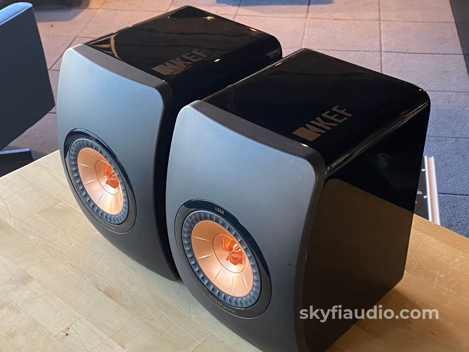 Kef Ls50 Bookshelf Speakers - Highly Reviewed Stereophile Class A