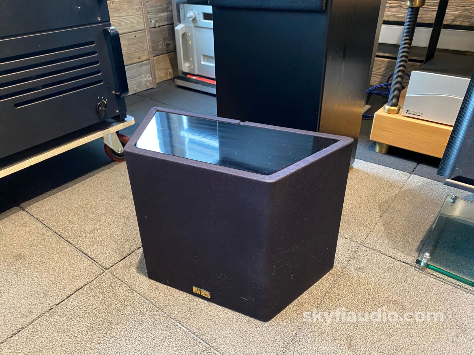 Kef Reference Home Theater Speaker System Package - Model Three-Two 202C And Tdm34Ds Speakers