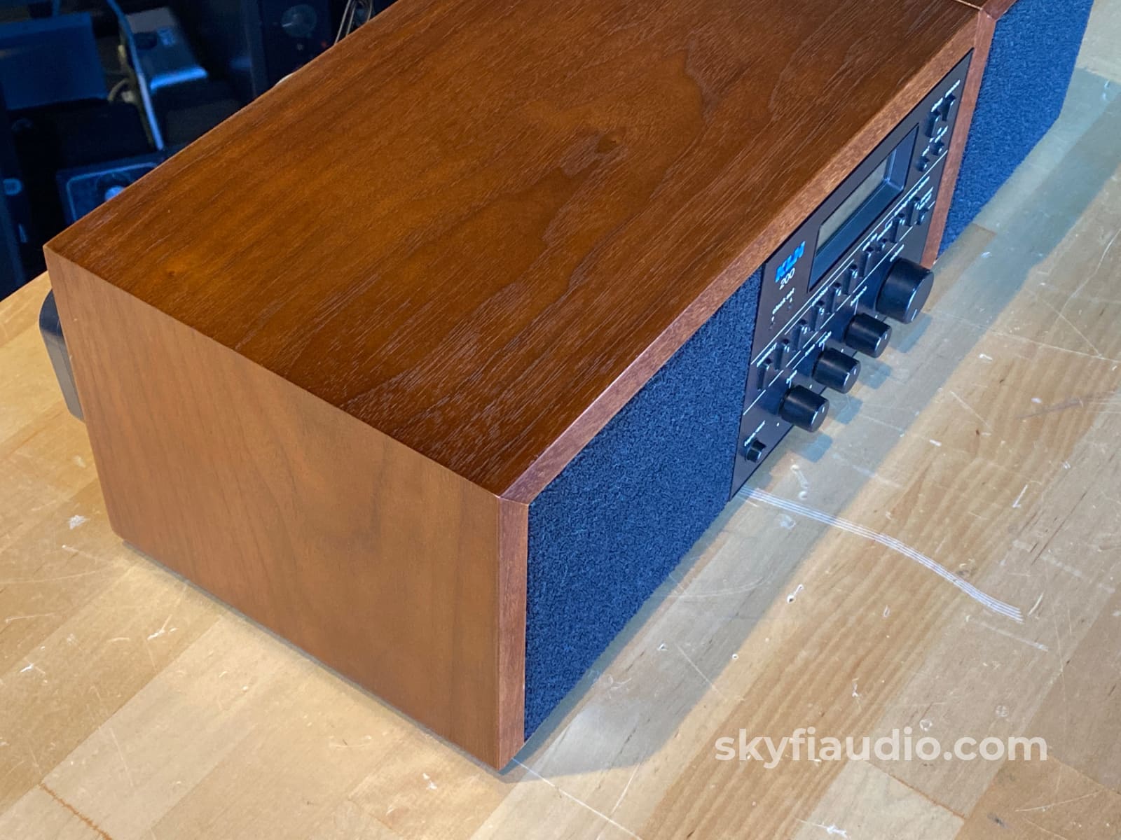 Klh Model 200 Vintage Am/Fm Stereo Integrated Amplifier