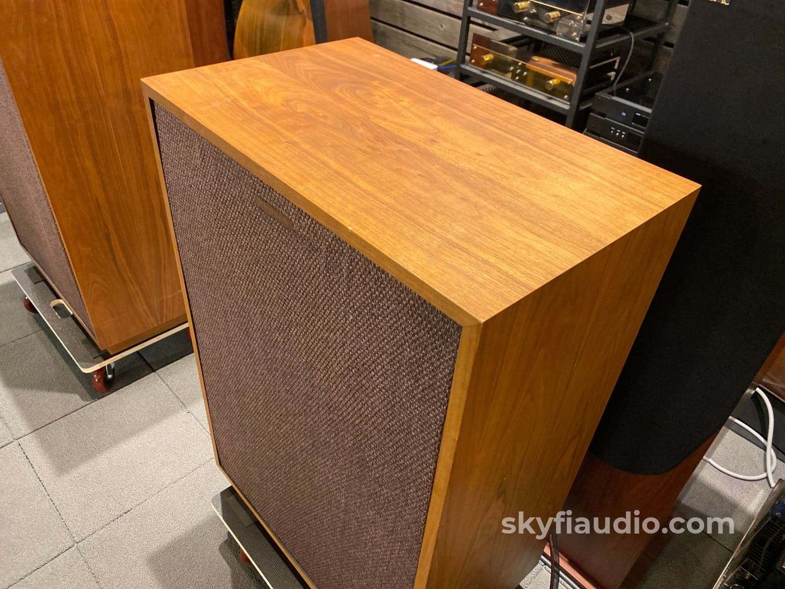 Klipsch Cornwall Vintage Speakers In Oiled Walnut - 1977 Survivor Pair!