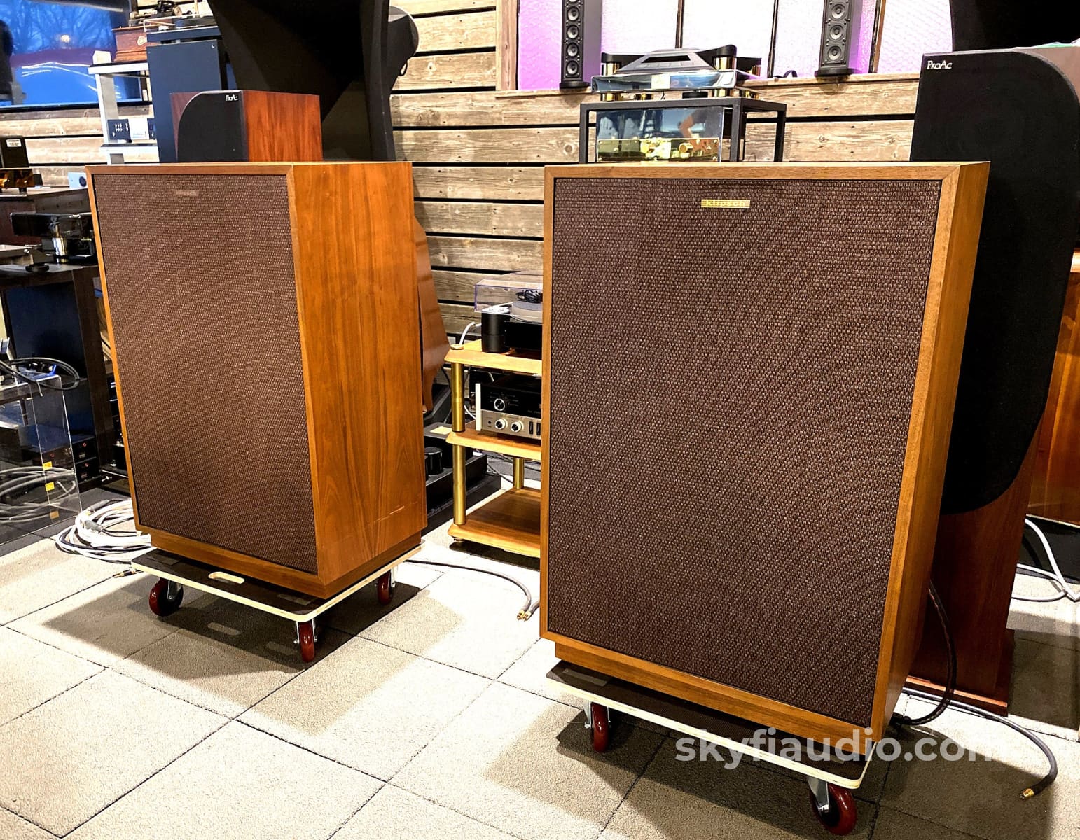 Klipsch Cornwall Vintage Speakers in Oiled Walnut - 1977 Survivor Pair