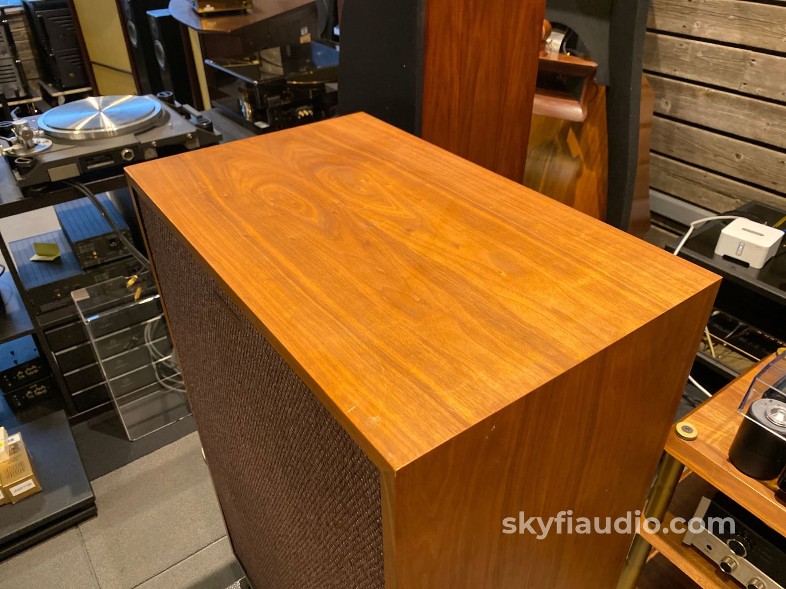 Klipsch Cornwall Vintage Speakers In Oiled Walnut - 1977 Survivor Pair!