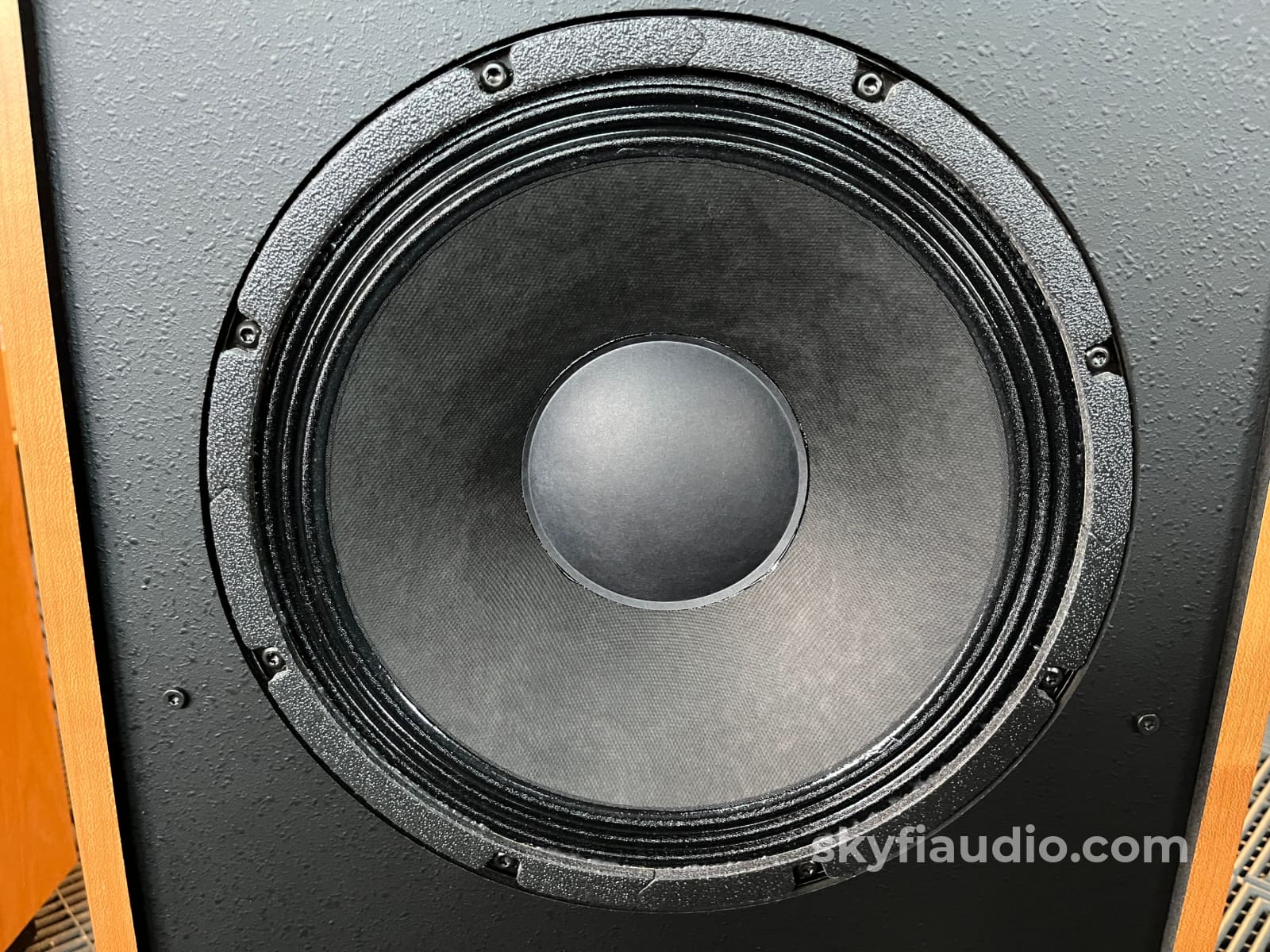 Klipsch Forte Loudspeakers - Pre-Loved - Discontinued Cherry Finish Speakers