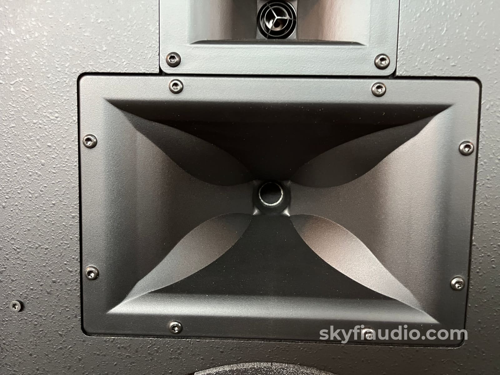 Klipsch Forte Loudspeakers - Pre-Loved - Discontinued Cherry Finish Speakers