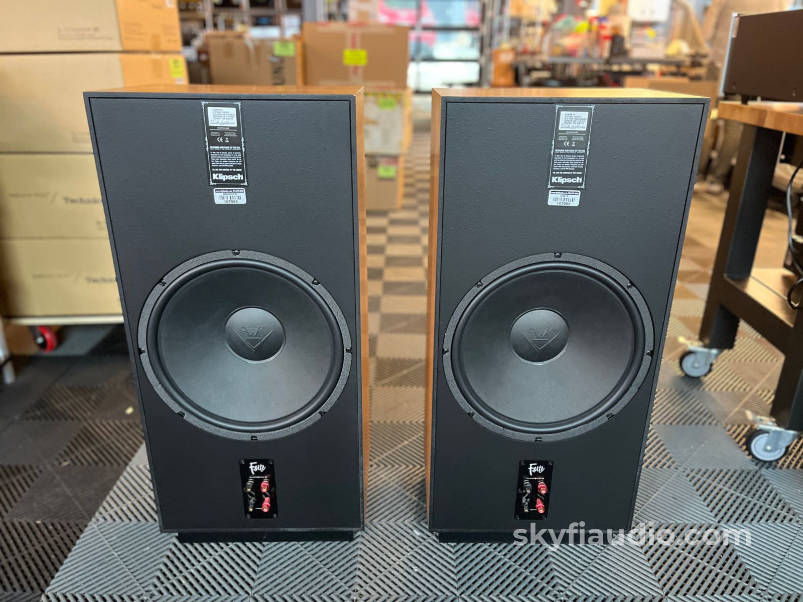 Klipsch Forte Loudspeakers - Pre-Loved - Discontinued Cherry Finish Speakers