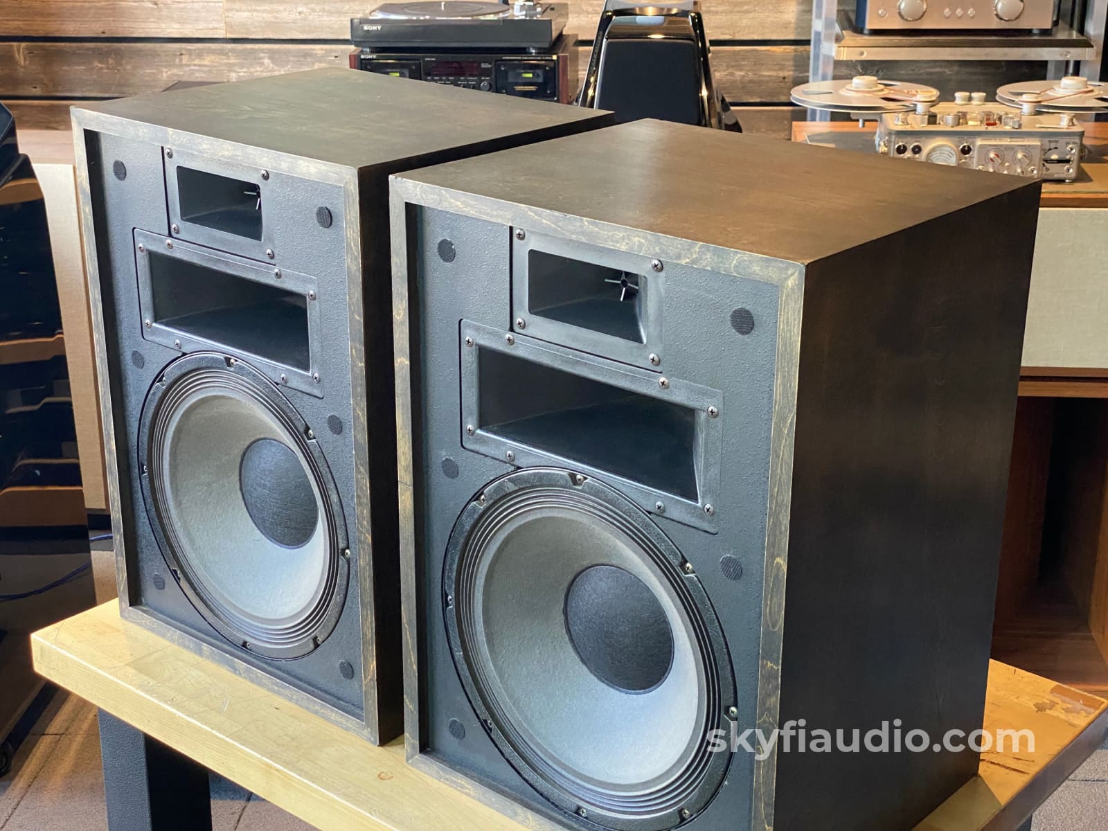 Klipsch Heresy Ii Vintage Speakers - Distressed Birch Espresso Finish One Of A Kind