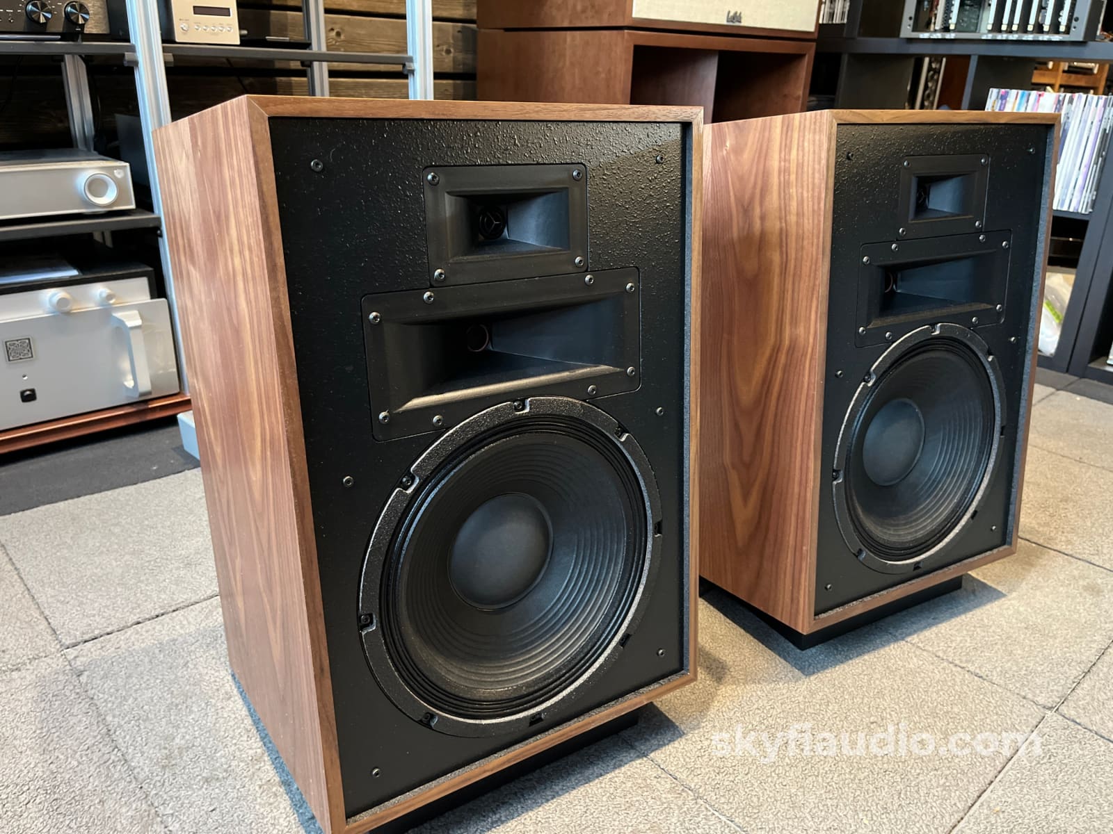 Klipsch Heresy IV Heritage Series Speakers American Walnut - Pre-Loved - Speakers