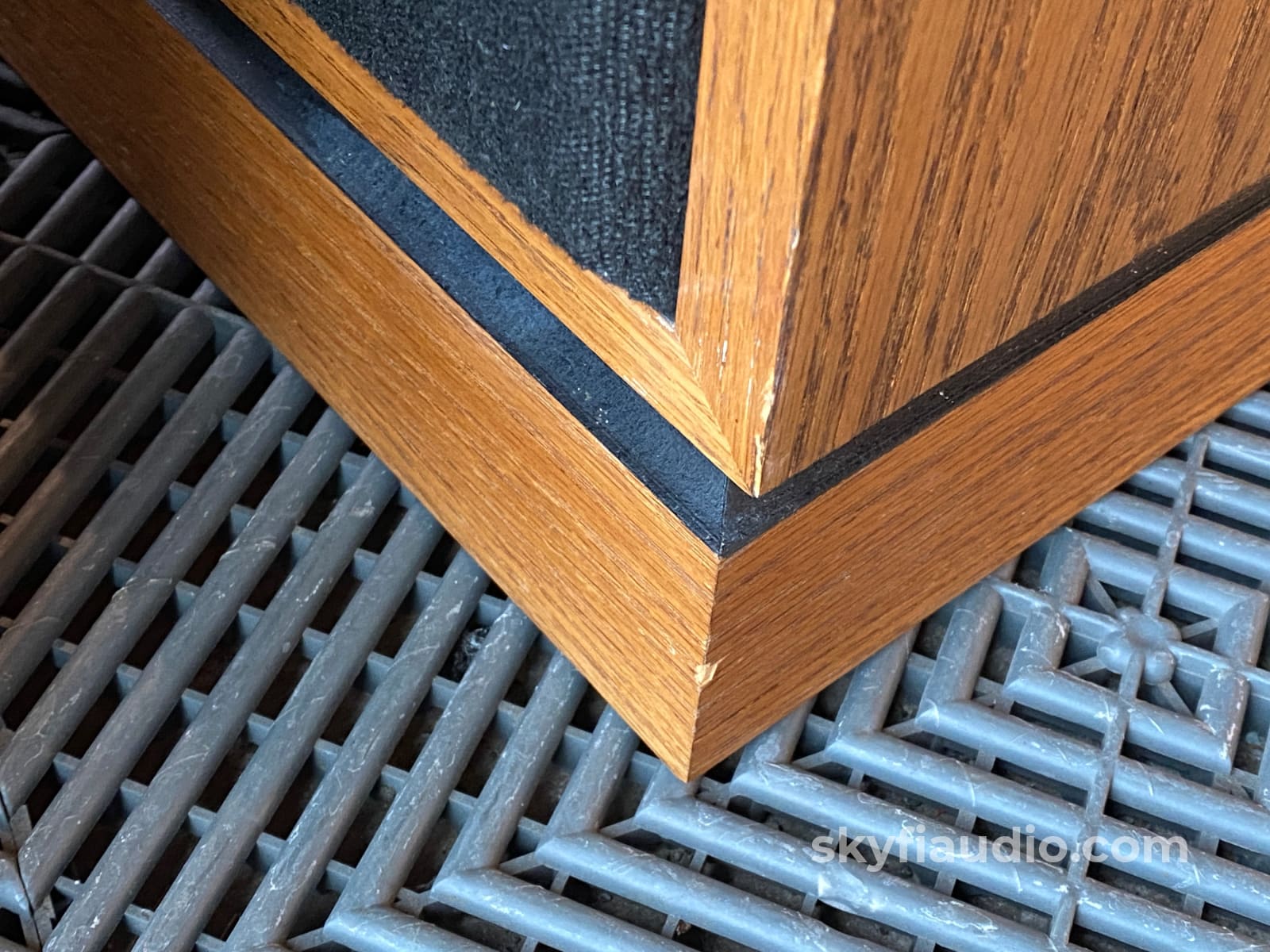 Klipsch Quartet Vintage Floor Standing Speakers - Oak Oil Finish