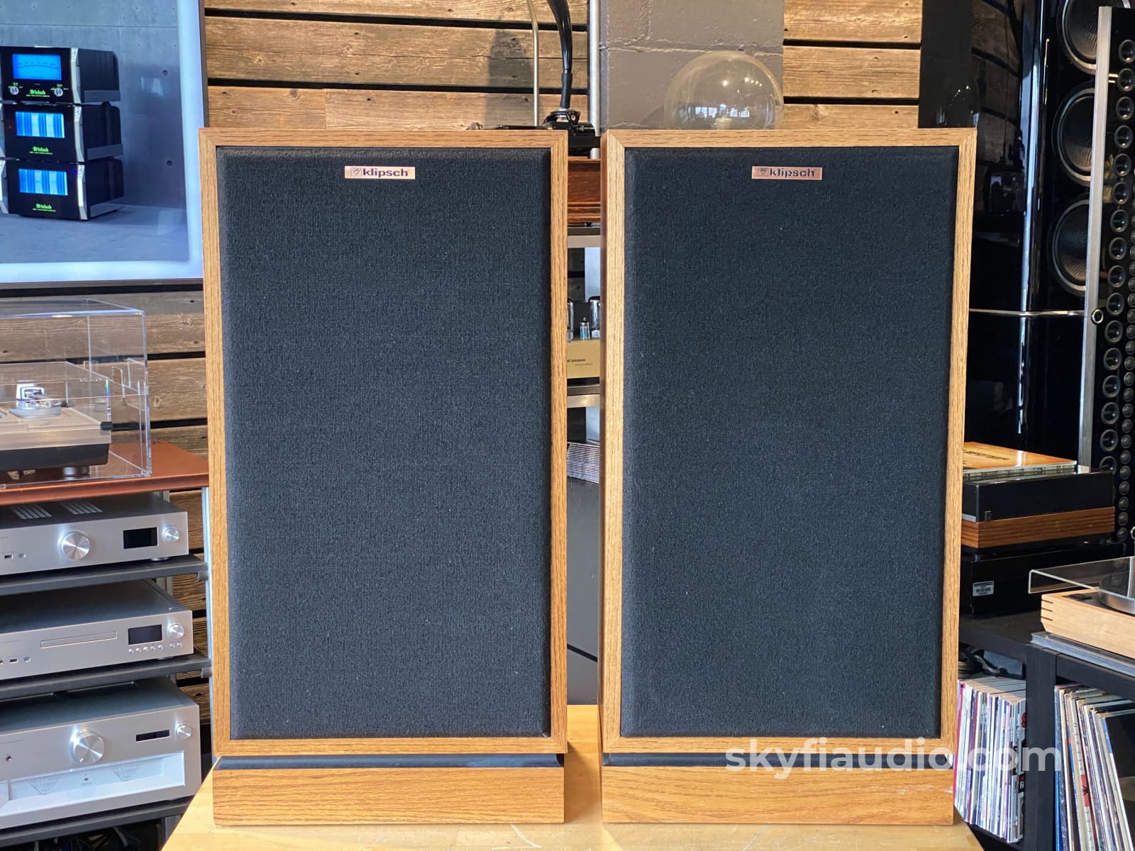 Klipsch Quartet Vintage Floor Standing Speakers - Oak Oil Finish