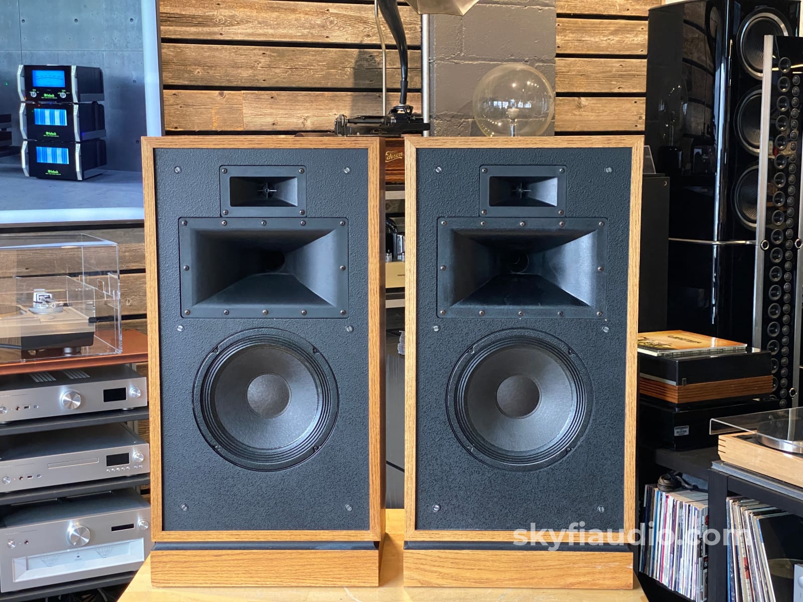 Klipsch Quartet Vintage Floor Standing Speakers - Oak Oil Finish