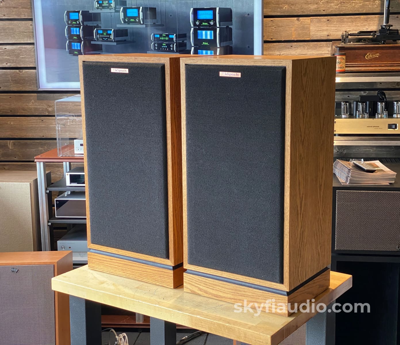 Klipsch Quartet Vintage Floor Standing Speakers - Oak Oil Finish