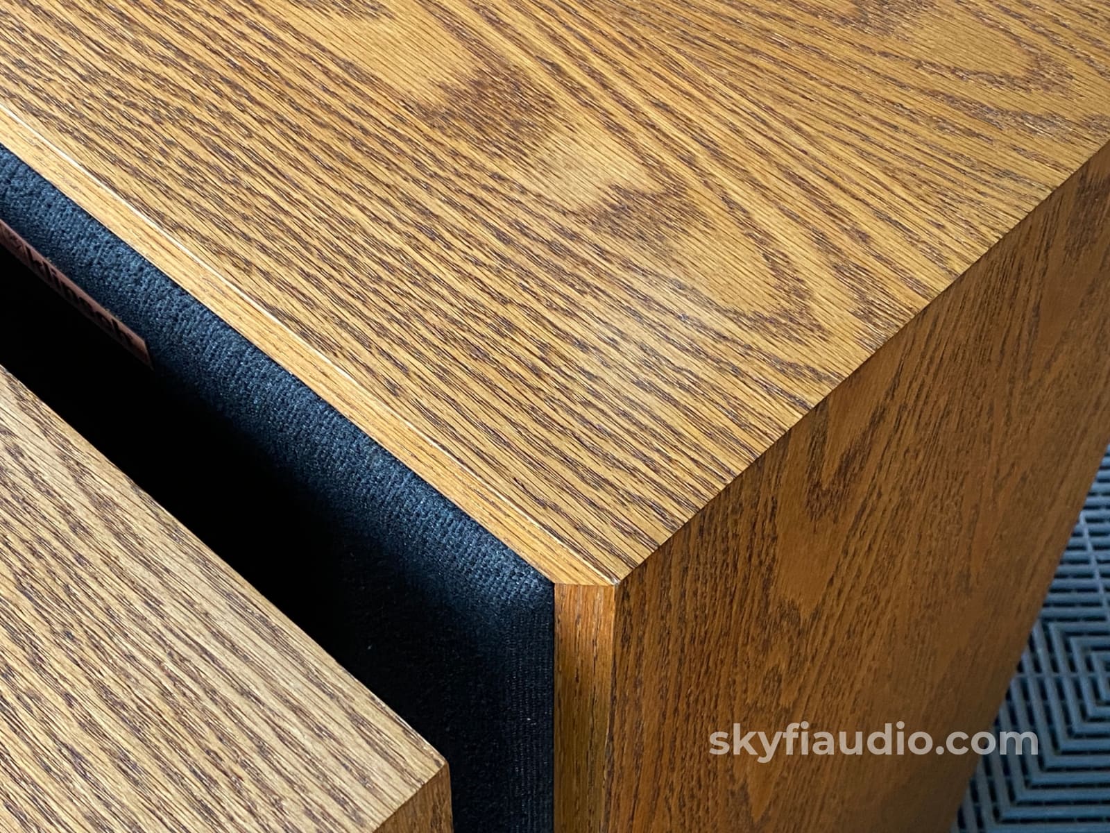 Klipsch Quartet Vintage Floor Standing Speakers - Oak Oil Finish