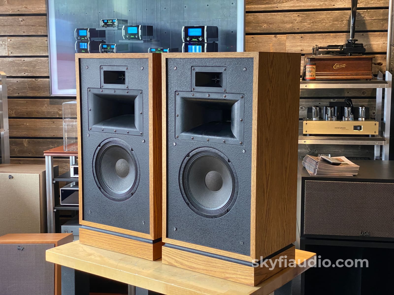 Klipsch Quartet Vintage Floor Standing Speakers - Oak Oil Finish