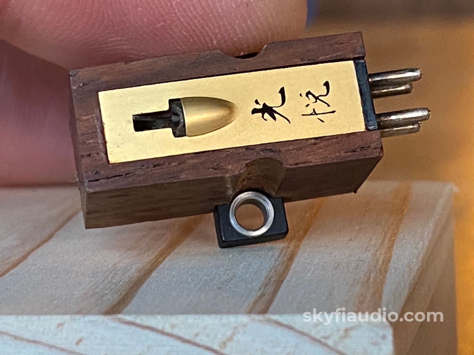 Koetsu Rosewood Signature Moving Coil Cartridge. Handmade In Japan. Phono Cartridge