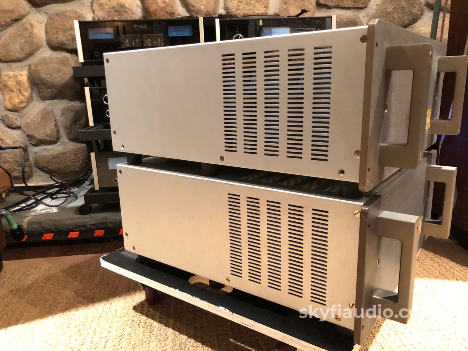 Krell Kma-200 Monoblock Solid State Power Amplifiers Class A Amplifier