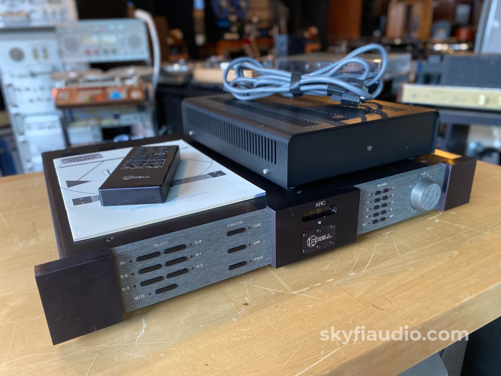 Krell Krc Preamplifier With Separate Power Supply